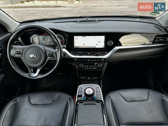 Синій Кіа Niro, об'ємом двигуна 0 л та пробігом 130 тис. км за 18990 $, фото 49 на Automoto.ua
