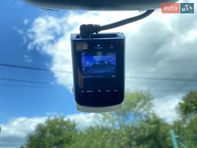 Синій Кіа Niro, об'ємом двигуна 0 л та пробігом 97 тис. км за 21950 $, фото 9 на Automoto.ua