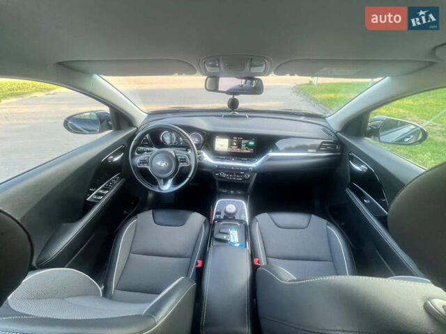 Синій Кіа Niro, об'ємом двигуна 0 л та пробігом 112 тис. км за 19500 $, фото 36 на Automoto.ua
