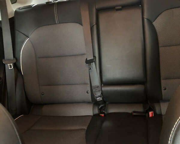 Синій Кіа Niro, об'ємом двигуна 0 л та пробігом 85 тис. км за 21850 $, фото 74 на Automoto.ua