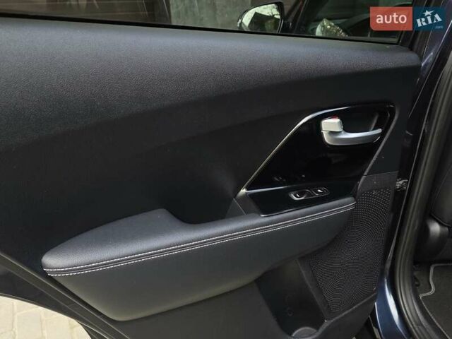 Синий Киа Niro, объемом двигателя 0 л и пробегом 138 тыс. км за 18799 $, фото 28 на Automoto.ua