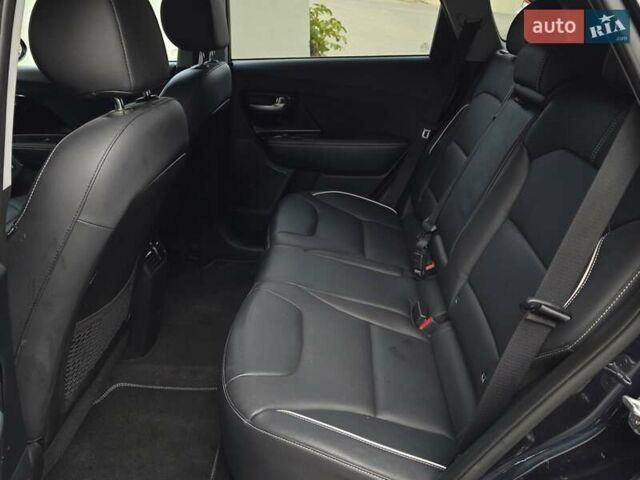 Синий Киа Niro, объемом двигателя 0 л и пробегом 138 тыс. км за 18799 $, фото 29 на Automoto.ua