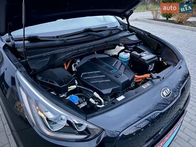 Синій Кіа Niro, об'ємом двигуна 0 л та пробігом 84 тис. км за 19450 $, фото 104 на Automoto.ua