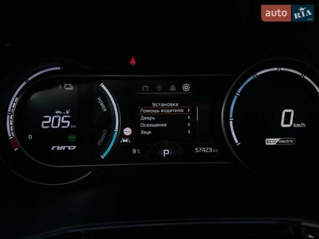 Синій Кіа Niro, об'ємом двигуна 0 л та пробігом 57 тис. км за 24700 $, фото 57 на Automoto.ua