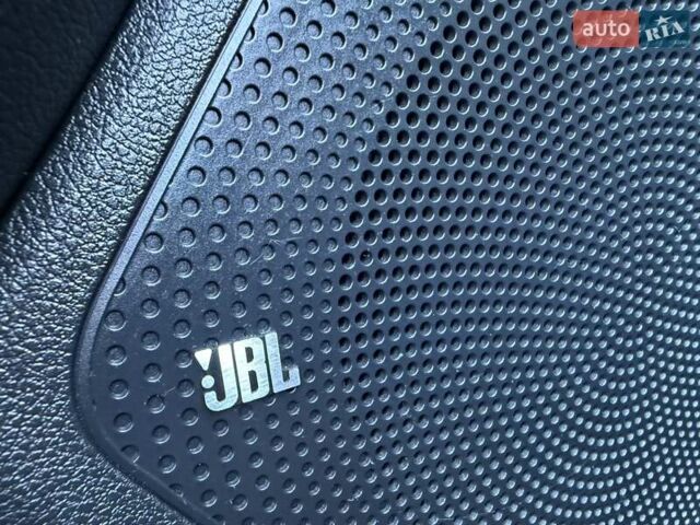 Синій Кіа Niro, об'ємом двигуна 0 л та пробігом 82 тис. км за 18950 $, фото 53 на Automoto.ua