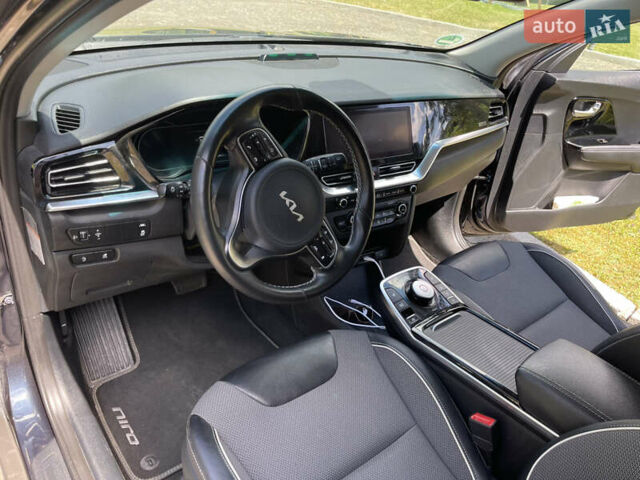 Синій Кіа Niro, об'ємом двигуна 0 л та пробігом 79 тис. км за 20990 $, фото 2 на Automoto.ua