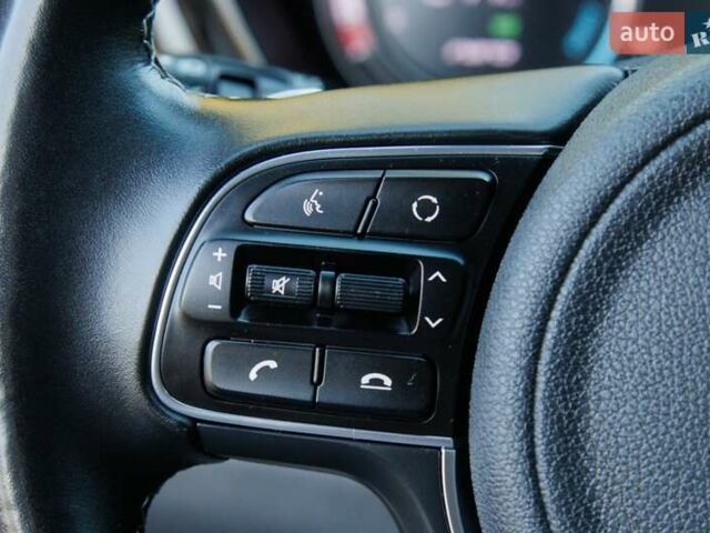Синий Киа Niro, объемом двигателя 0 л и пробегом 125 тыс. км за 18950 $, фото 54 на Automoto.ua