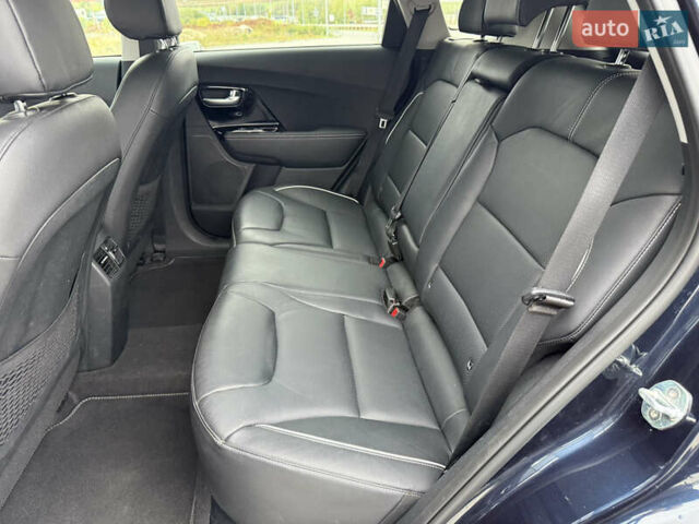Синій Кіа Niro, об'ємом двигуна 0 л та пробігом 124 тис. км за 19950 $, фото 49 на Automoto.ua