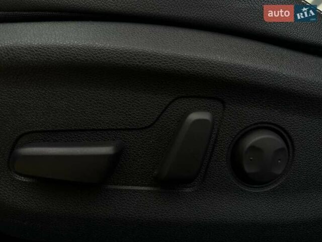 Синий Киа Niro, объемом двигателя 0 л и пробегом 57 тыс. км за 23700 $, фото 19 на Automoto.ua