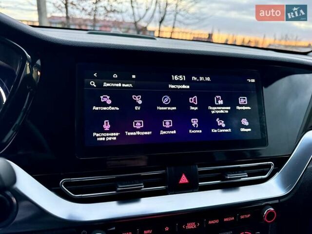Синій Кіа Niro, об'ємом двигуна 0 л та пробігом 84 тис. км за 19450 $, фото 66 на Automoto.ua