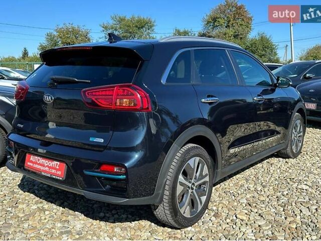 Синий Киа Niro, объемом двигателя 0 л и пробегом 45 тыс. км за 23700 $, фото 24 на Automoto.ua