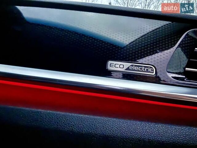 Синій Кіа Niro, об'ємом двигуна 0 л та пробігом 84 тис. км за 19450 $, фото 79 на Automoto.ua