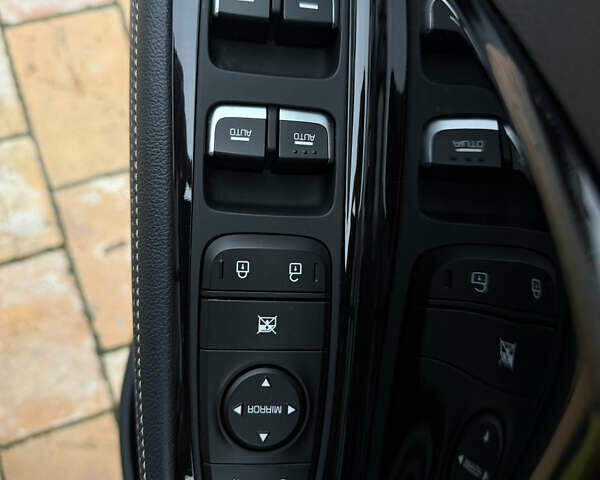 Синій Кіа Niro, об'ємом двигуна 0 л та пробігом 88 тис. км за 19750 $, фото 39 на Automoto.ua