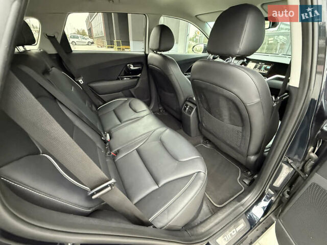 Синій Кіа Niro, об'ємом двигуна 0 л та пробігом 124 тис. км за 19950 $, фото 63 на Automoto.ua