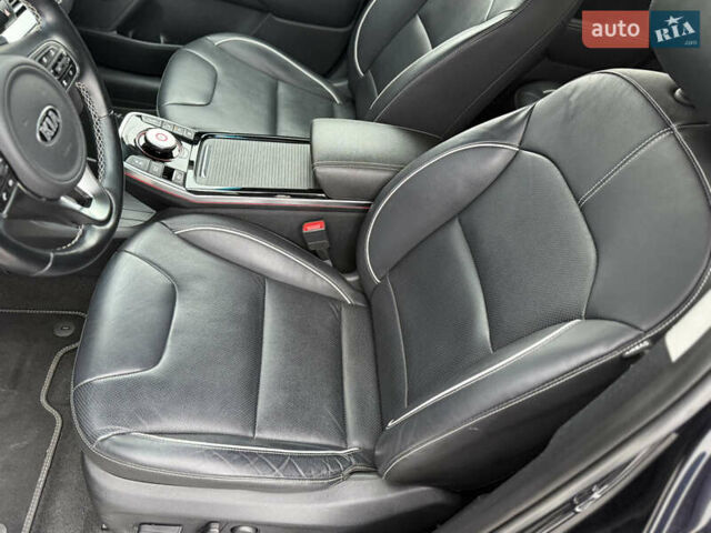 Синій Кіа Niro, об'ємом двигуна 0 л та пробігом 124 тис. км за 19950 $, фото 29 на Automoto.ua