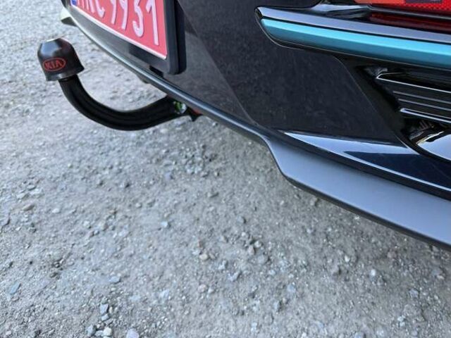 Синій Кіа Niro, об'ємом двигуна 0 л та пробігом 82 тис. км за 18950 $, фото 19 на Automoto.ua