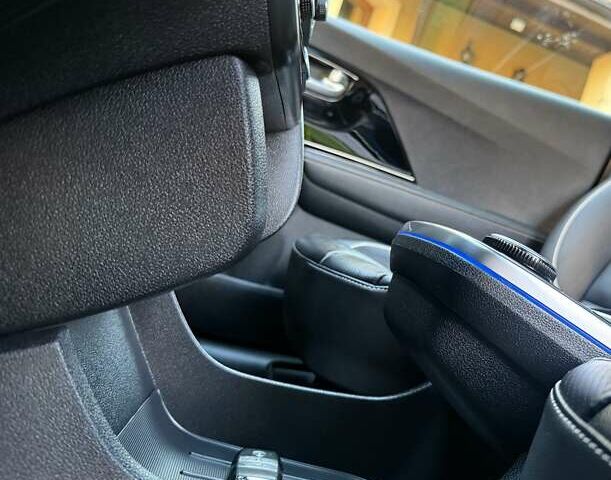 Синий Киа Niro, объемом двигателя 0 л и пробегом 138 тыс. км за 18950 $, фото 78 на Automoto.ua