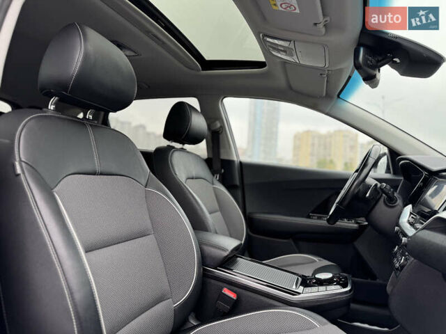 Синий Киа Niro, объемом двигателя 0 л и пробегом 147 тыс. км за 19500 $, фото 40 на Automoto.ua