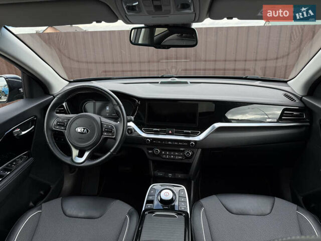 Синий Киа Niro, объемом двигателя 0 л и пробегом 149 тыс. км за 19700 $, фото 22 на Automoto.ua