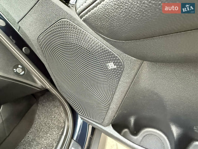 Синий Киа Niro, объемом двигателя 0 л и пробегом 88 тыс. км за 20999 $, фото 40 на Automoto.ua