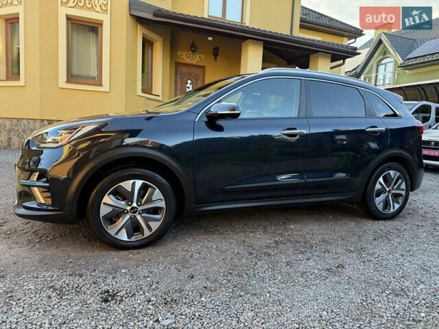 Синий Киа Niro, объемом двигателя 0 л и пробегом 138 тыс. км за 18950 $, фото 3 на Automoto.ua