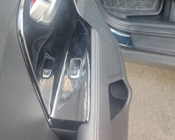 Синий Киа Niro, объемом двигателя 0 л и пробегом 30 тыс. км за 21000 $, фото 11 на Automoto.ua