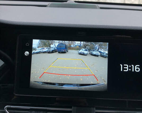 Синій Кіа Niro, об'ємом двигуна 0 л та пробігом 85 тис. км за 21850 $, фото 65 на Automoto.ua