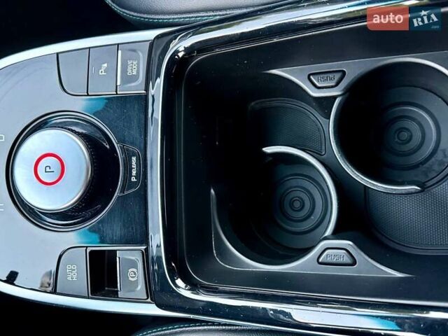 Синій Кіа Niro, об'ємом двигуна 0 л та пробігом 69 тис. км за 19999 $, фото 33 на Automoto.ua