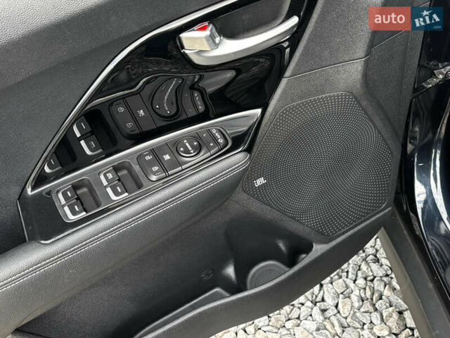 Синій Кіа Niro, об'ємом двигуна 0 л та пробігом 46 тис. км за 23050 $, фото 23 на Automoto.ua
