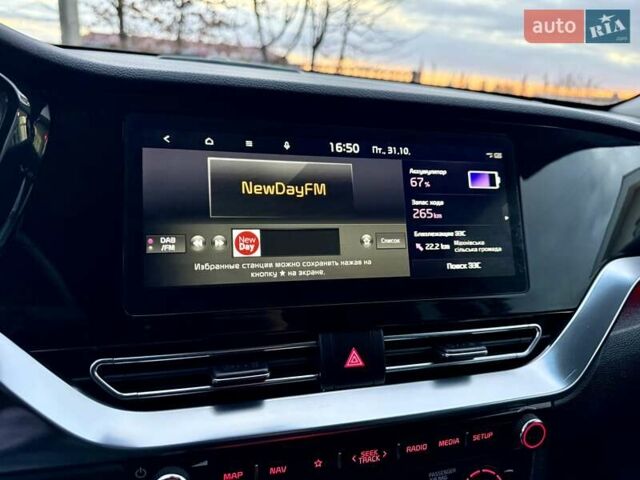 Синій Кіа Niro, об'ємом двигуна 0 л та пробігом 84 тис. км за 19450 $, фото 63 на Automoto.ua