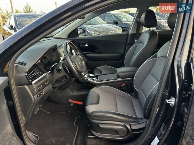 Синій Кіа Niro, об'ємом двигуна 0 л та пробігом 112 тис. км за 18800 $, фото 27 на Automoto.ua