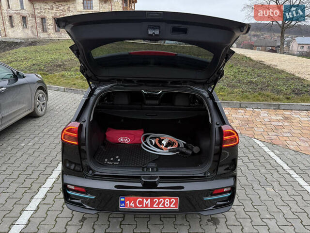 Синій Кіа Niro, об'ємом двигуна 0 л та пробігом 88 тис. км за 19750 $, фото 41 на Automoto.ua