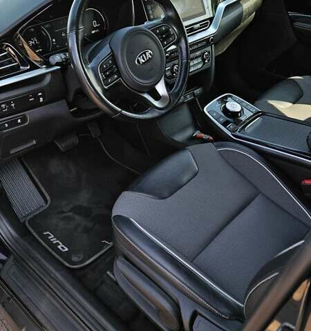 Синий Киа Niro, объемом двигателя 0 л и пробегом 101 тыс. км за 18200 $, фото 7 на Automoto.ua