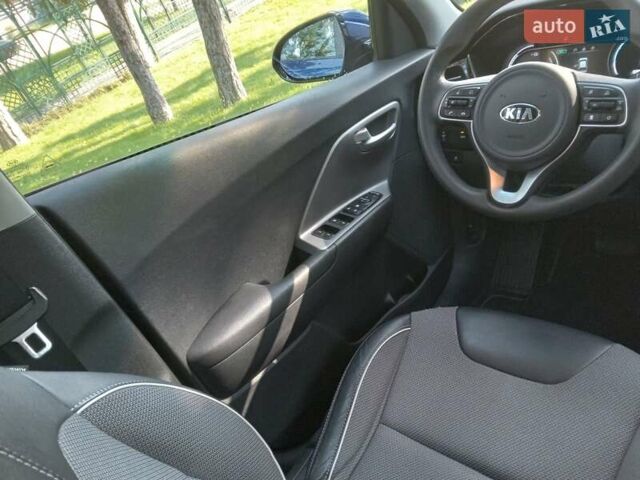 Синий Киа Niro, объемом двигателя 0 л и пробегом 49 тыс. км за 16980 $, фото 54 на Automoto.ua