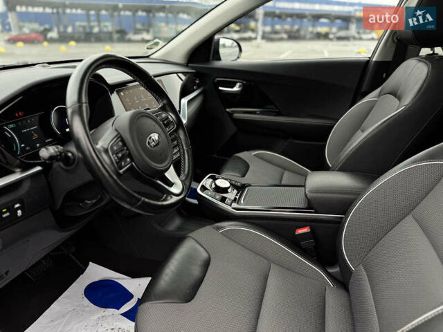 Синий Киа Niro, объемом двигателя 0 л и пробегом 147 тыс. км за 19500 $, фото 28 на Automoto.ua