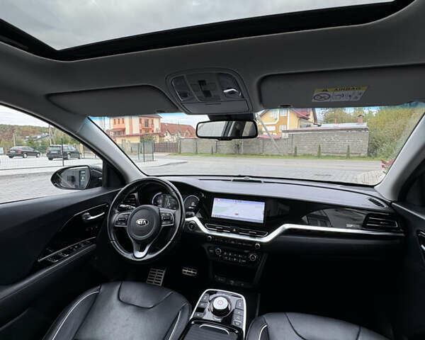 Киа Niro 2021 в Трускавце на Automoto.ua Синий Киа Niro, объемом двигателя 0 л и пробегом 45 тыс. км за 23200 $, фото 20 на Automoto.ua
