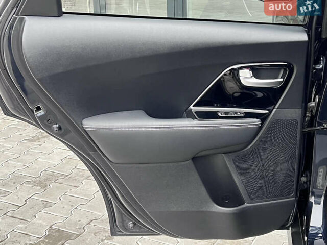 Синій Кіа Niro, об'ємом двигуна 0 л та пробігом 112 тис. км за 20800 $, фото 36 на Automoto.ua