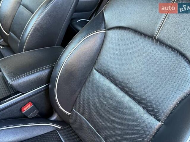 Синій Кіа Niro, об'ємом двигуна 0 л та пробігом 82 тис. км за 18950 $, фото 60 на Automoto.ua