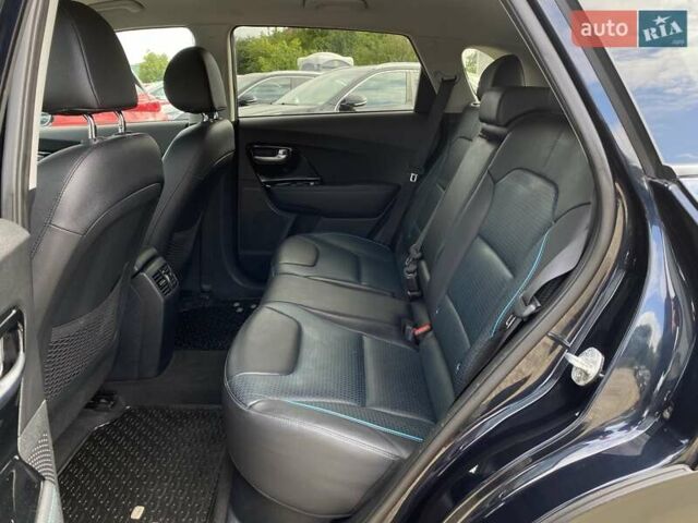 Синій Кіа Niro, об'ємом двигуна 0 л та пробігом 70 тис. км за 23200 $, фото 52 на Automoto.ua
