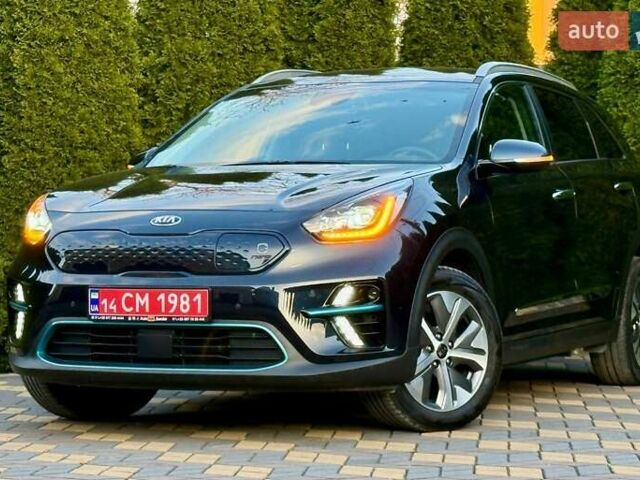 Синій Кіа Niro, об'ємом двигуна 0 л та пробігом 69 тис. км за 19999 $, фото 3 на Automoto.ua