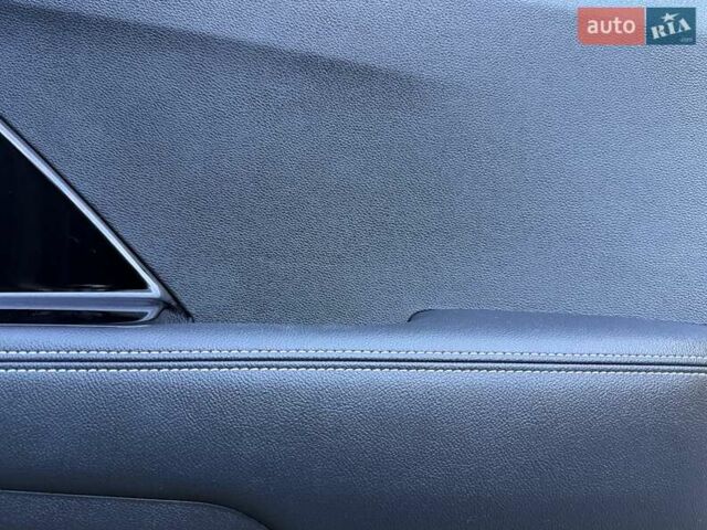 Синій Кіа Niro, об'ємом двигуна 0 л та пробігом 82 тис. км за 18950 $, фото 110 на Automoto.ua