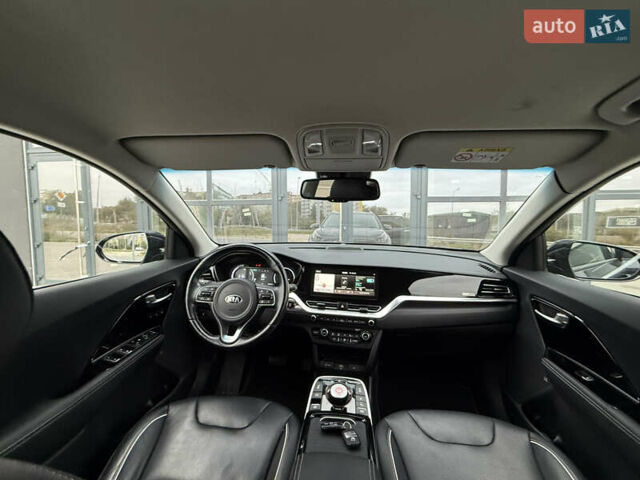 Синій Кіа Niro, об'ємом двигуна 0 л та пробігом 124 тис. км за 19950 $, фото 67 на Automoto.ua