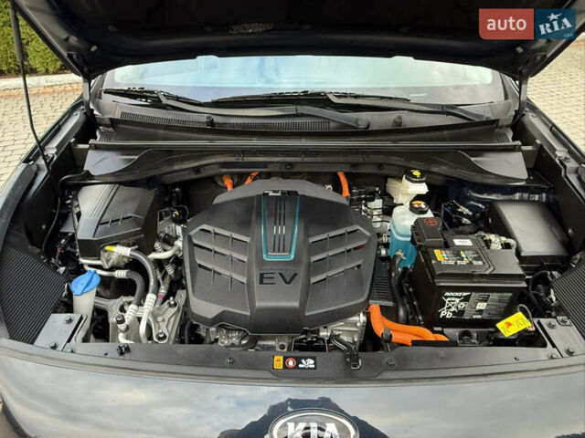 Синий Киа Niro, объемом двигателя 0 л и пробегом 88 тыс. км за 20999 $, фото 67 на Automoto.ua