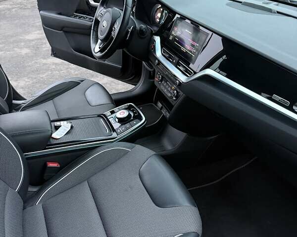 Синий Киа Niro, объемом двигателя 0 л и пробегом 138 тыс. км за 18900 $, фото 24 на Automoto.ua