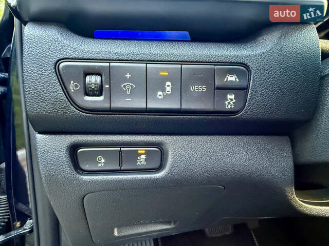 Синий Киа Niro, объемом двигателя 0 л и пробегом 83 тыс. км за 19999 $, фото 32 на Automoto.ua