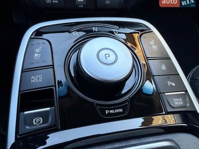 Синій Кіа Niro, об'ємом двигуна 0 л та пробігом 82 тис. км за 18950 $, фото 65 на Automoto.ua