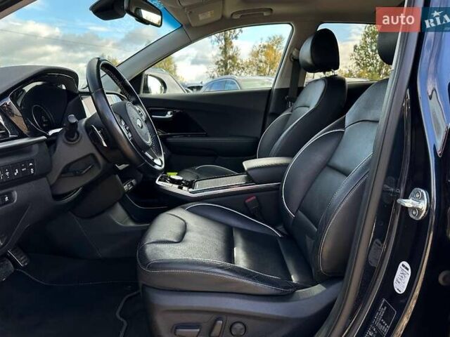 Синій Кіа Niro, об'ємом двигуна 0 л та пробігом 57 тис. км за 24700 $, фото 2 на Automoto.ua