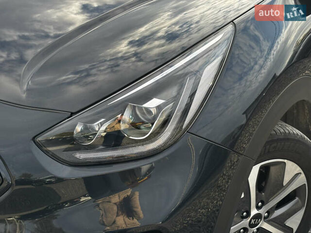Синий Киа Niro, объемом двигателя 0 л и пробегом 46 тыс. км за 23050 $, фото 7 на Automoto.ua
