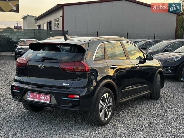Синій Кіа Niro, об'ємом двигуна 0 л та пробігом 112 тис. км за 18800 $, фото 5 на Automoto.ua