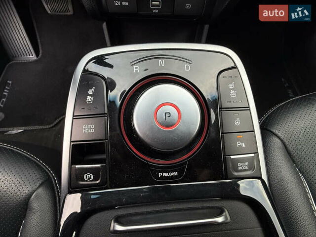 Синій Кіа Niro, об'ємом двигуна 0 л та пробігом 136 тис. км за 19350 $, фото 35 на Automoto.ua